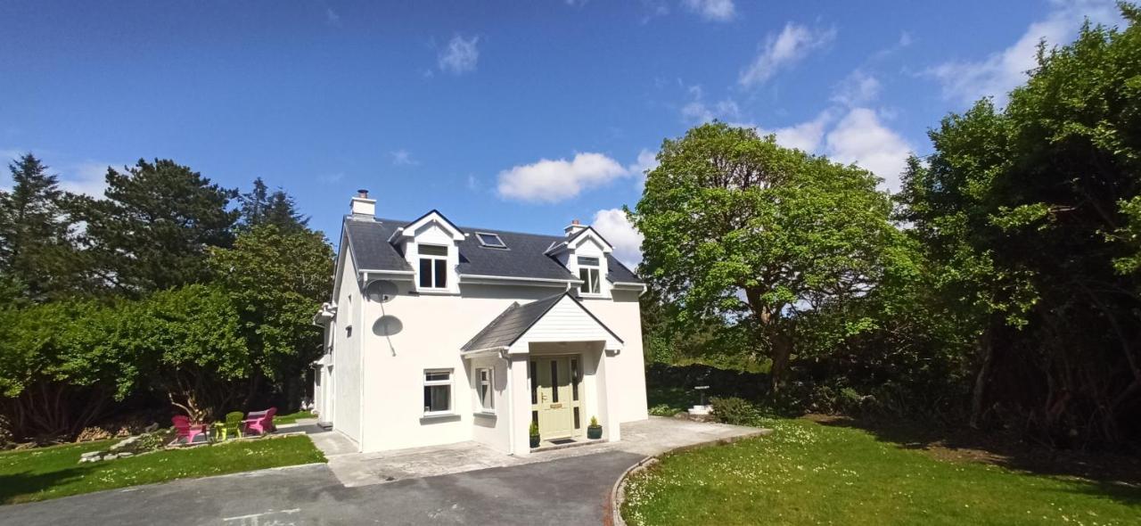 Atlantic Way Cottage ゴールウェイ エクステリア 写真